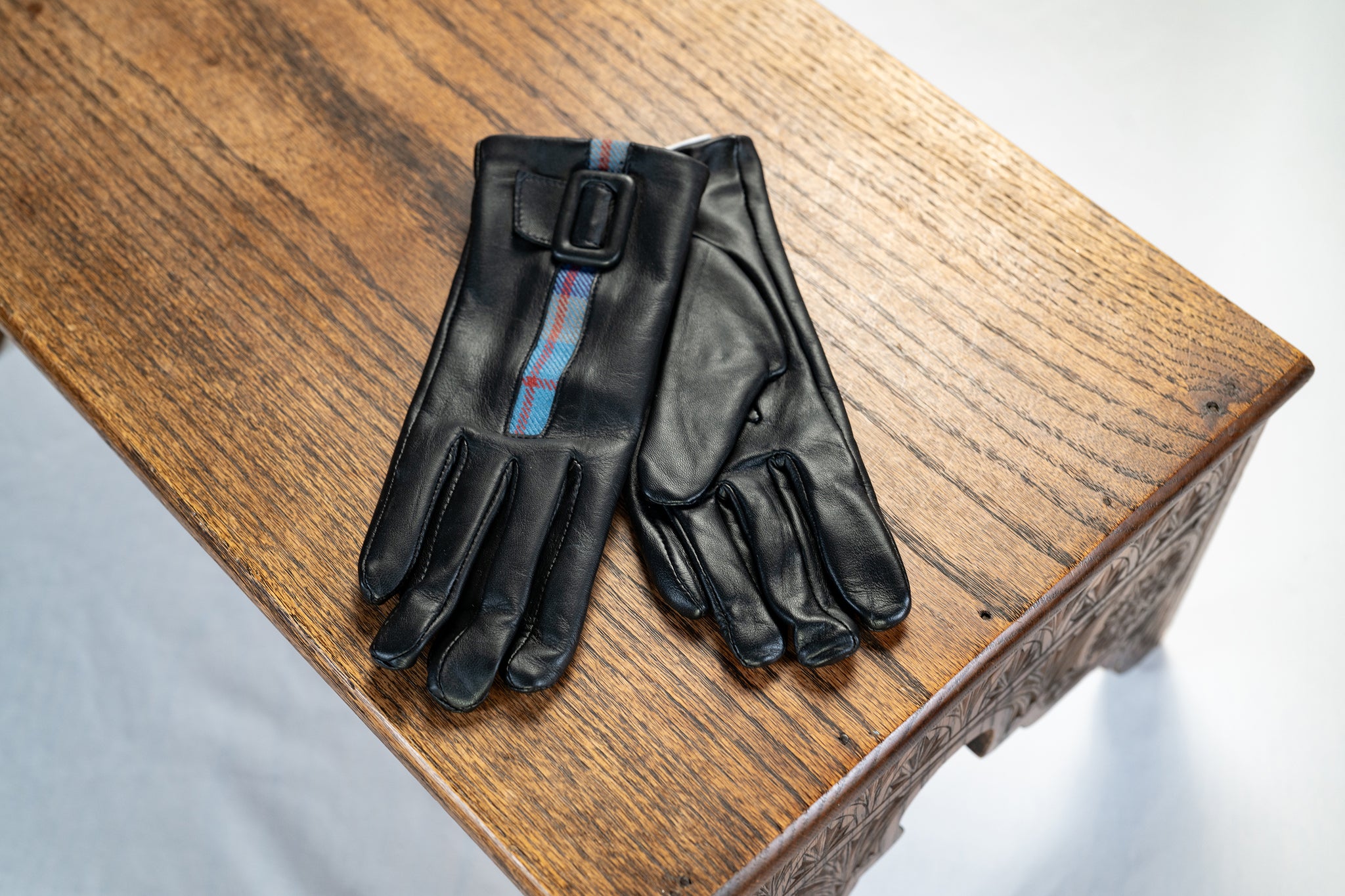Manderson ladies gloves
Leather gloves
Loch ness