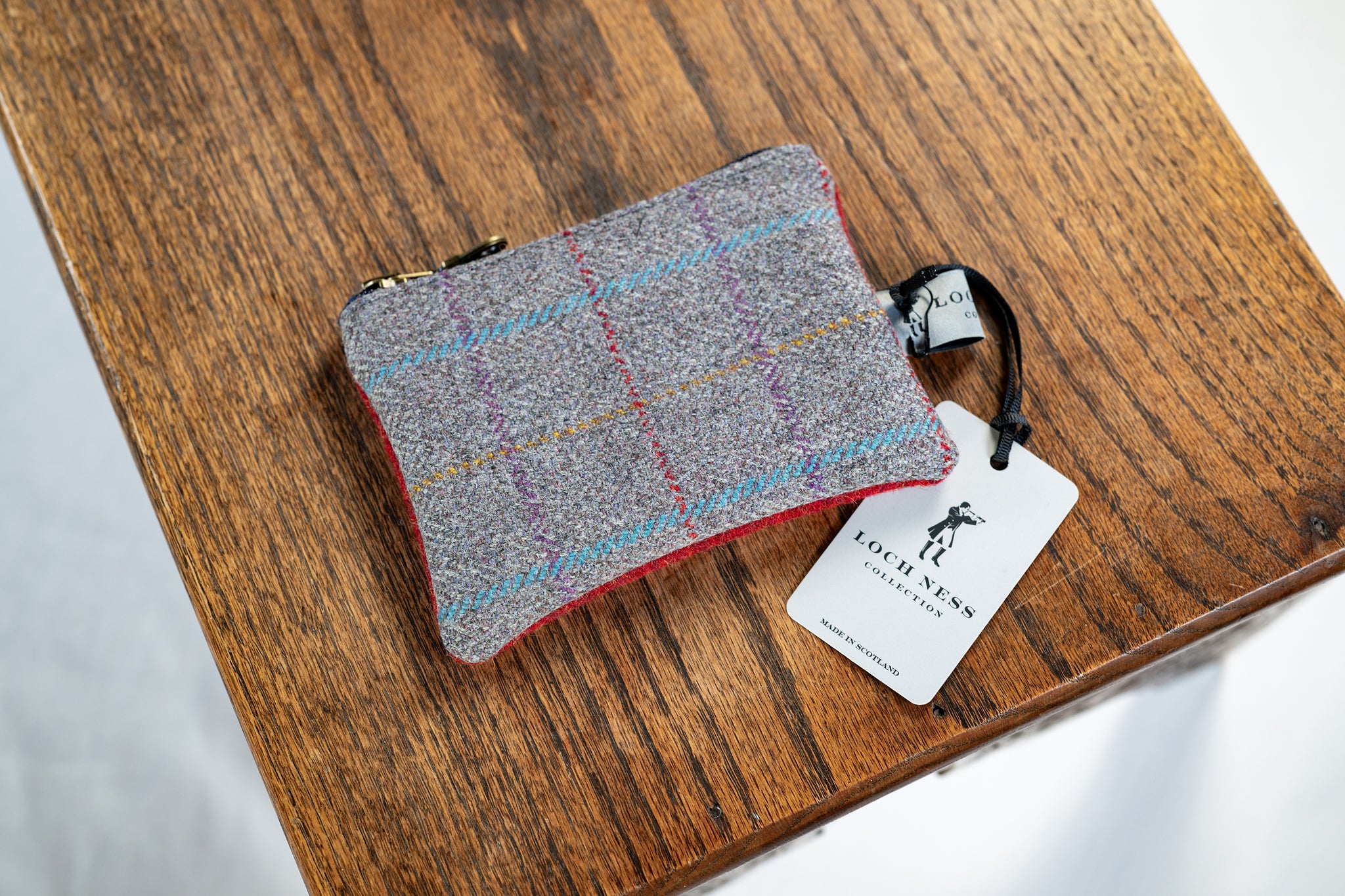 Purse
Tweed
Loch Ness