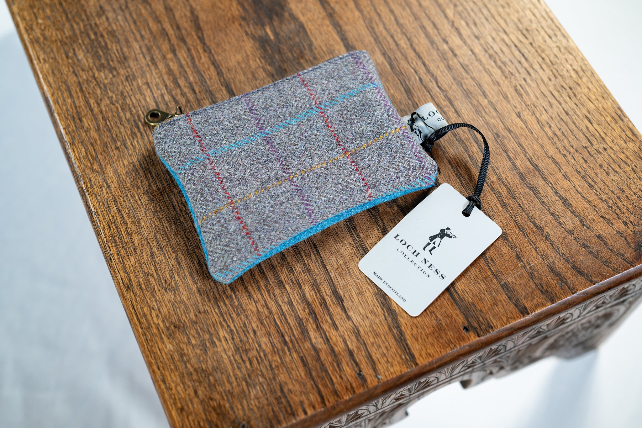 Purse
Tweed
Loch Ness